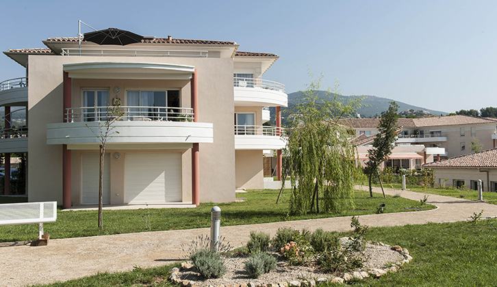 {Résidence seniors} {La Bastide des Vignes} DomusVi